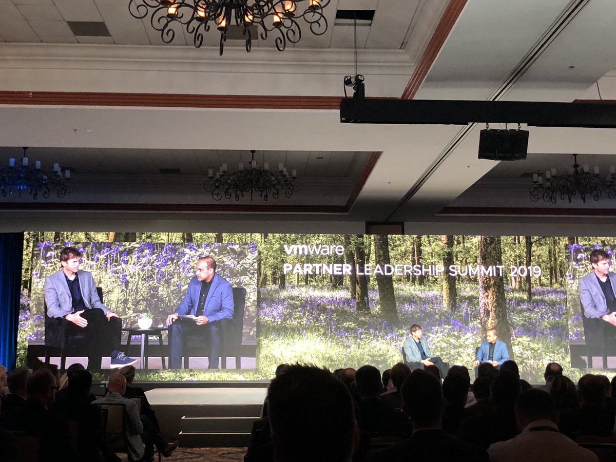 keithnorbie's tweet photo. .@AshtonKutcher84 aka Steve Jobs leading out #VMwarePLS https://t.co/O8Z7Qh9Gsz
