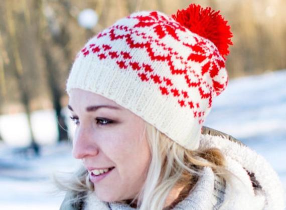svetok_boy's tweet photo. Winter pom pom knit hat, Red knit beanie, Ski hat, Handknitted beanie, Bobble hat, Knit wool beanie, Winter hat, Women&amp;#39;s beanie, Woolen hat #WinterHat #WomensBeanie 
$34.00
➤ https://t.co/LwNx5a0h2K https://t.co/ATrqv8a6Zt