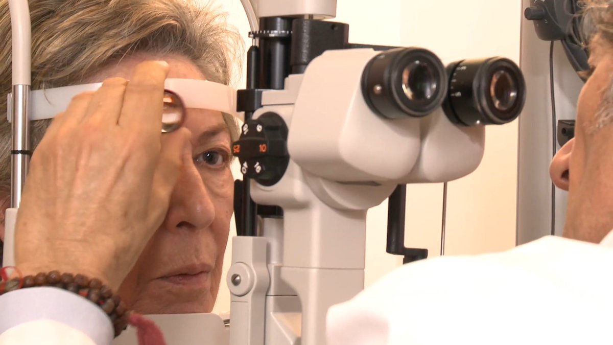 BCNMaculaFound's tweet photo. Milagros García Bonafe, que pateix #DMAE atròfica, sap que la investigació és clau per trobar un fàrmac per a la seva malaltia: “Tinc l'esperança que un dia el doctor em digui: 'hem trobat la solució'”. https://t.co/4AWfCIMXuU