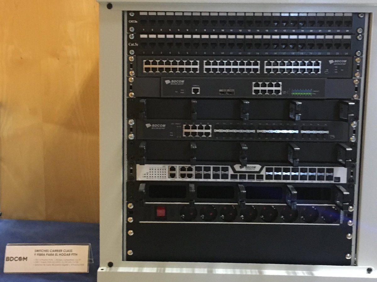 Landashop's tweet photo. Gran expectación con las soluciones #carrierclass de #switching y #FTTH #BDCOM durante el workshop en hoy en #Aslan2019 #landaworkshops https://t.co/VX6Cl5FlAZ
