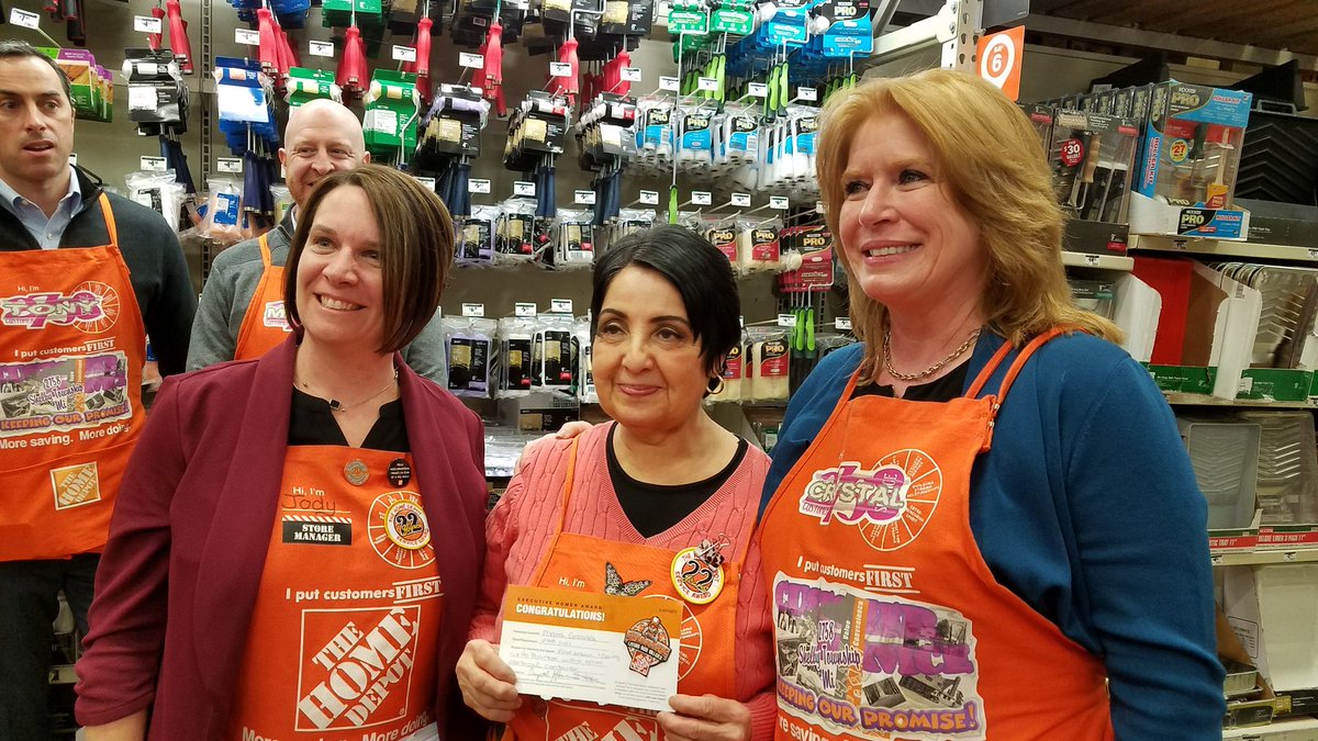 KathyHD2758's tweet photo. Had a awesome walk today with Crystal and Heather, recognizing the associates. https://t.co/0nvGe4Ih7x