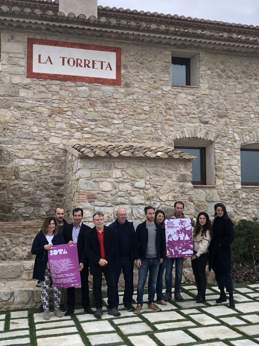 dopenedes's tweet photo. Es presenta el Festival @cotavins en un entorn de conte!
Els vins d’altura es reivindicaran, de la millor manera, el proper 20 d’abril amb música en viu i gastronomia a la Masia La Torreta de Mediona, cases noves.
Bona part dels cellers són de casa nostra! No us ho perdeu! https://t.co/uURaCTs7oh