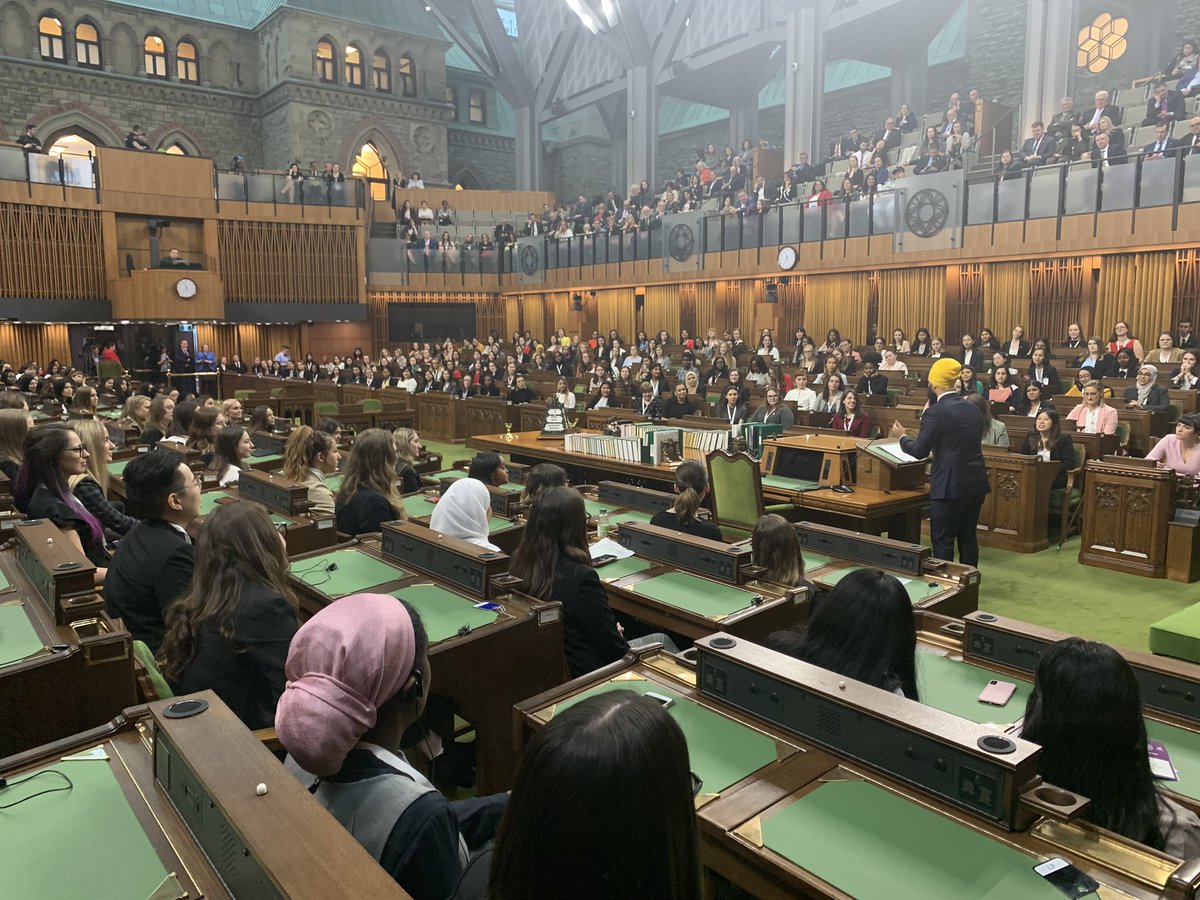 nathancullen's tweet photo. A stunning demonstration of young women speaking truth to power as #DaughtersOfTheVote question @JustinTrudeau (the #Wetsuweten were raised) &amp; demonstrated their displeasure with his decision to remove @Puglaas &amp; @janephilpott from his Liberal caucus. Strong. #cdnpoli https://t.co/hYH50Hx7Px