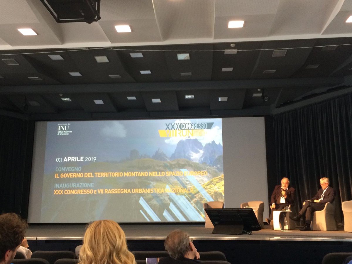 Fondoambiente's tweet photo. #progettoalpe presentato oggi a Riva del Garda #Trento il progetto del FAI “L’Italia sopra i 1.000 metri” in occasione del 37^ Congresso @InuUrbanistica https://t.co/VCtnFYXEG0