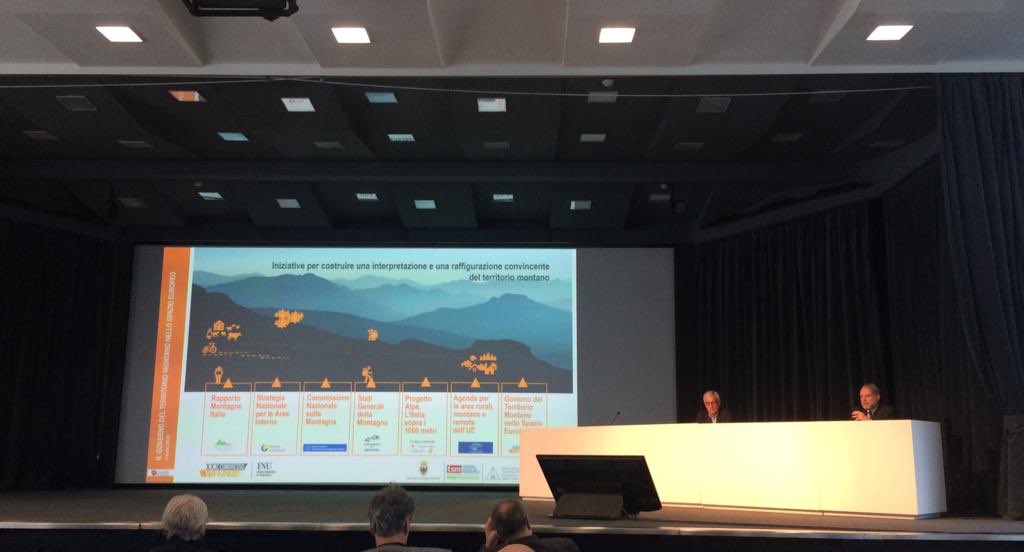 Fondoambiente's tweet photo. #progettoalpe presentato oggi a Riva del Garda #Trento il progetto del FAI “L’Italia sopra i 1.000 metri” in occasione del 37^ Congresso @InuUrbanistica https://t.co/VCtnFYXEG0