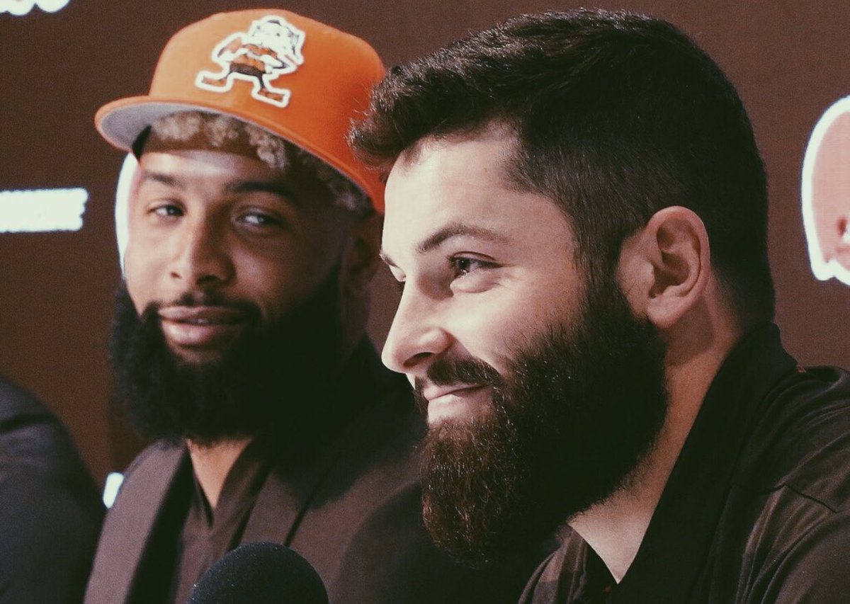 i’m just trying to find someone who looks at me the way obj looks at baker
