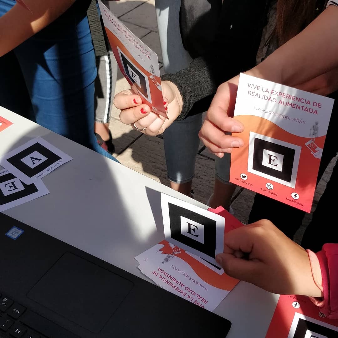 kokubapp's tweet photo. 🇬🇧 This morning we have been in the event 'Quiero ser ingeniera' showing our virtual campus to almost 1000 children. They have loved the augmented reality! #UA #Kokubapp #AugmentedReality https://t.co/KoEPc5EAqQ