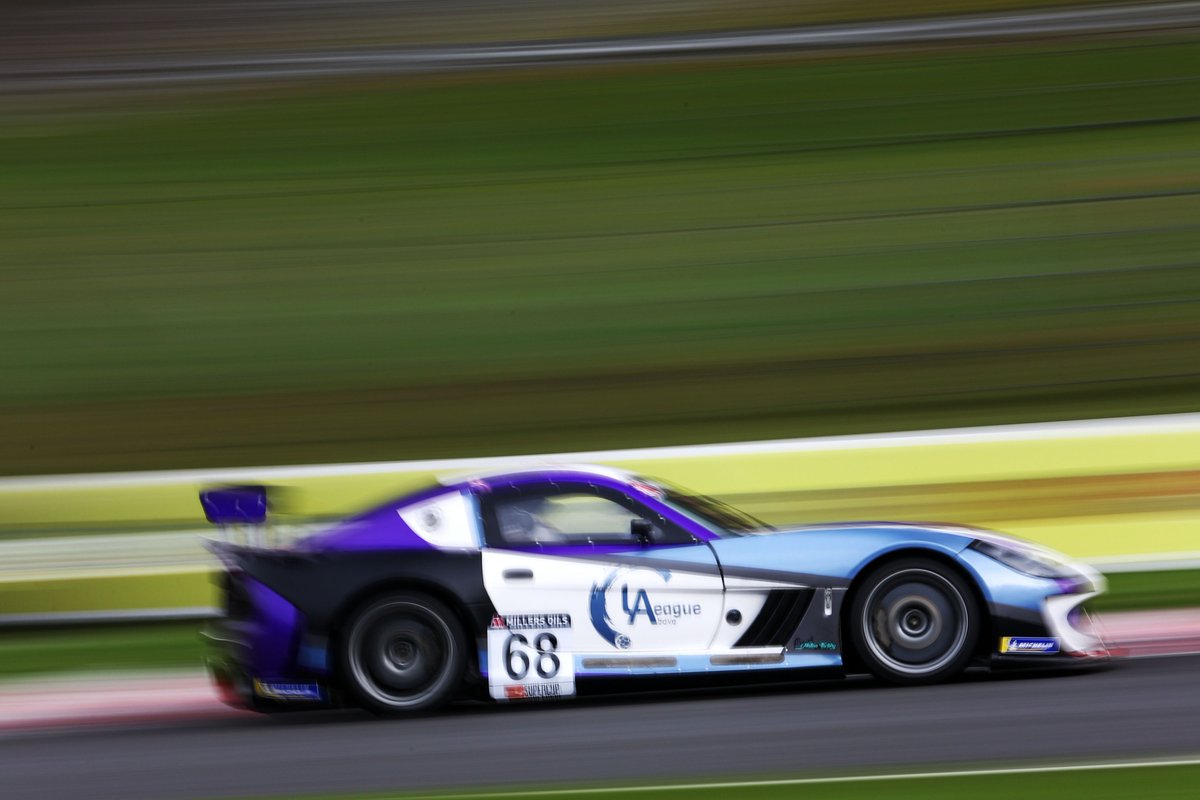 League_Above's tweet photo. Catch our Logo on the TV this weekend! as it will be shown live on ITV 4 on Sunday on @Jack_Oliphant98's @GinettaCars Super cup car! check out the times and some photos here #JO68 https://t.co/s2VmBT17MP