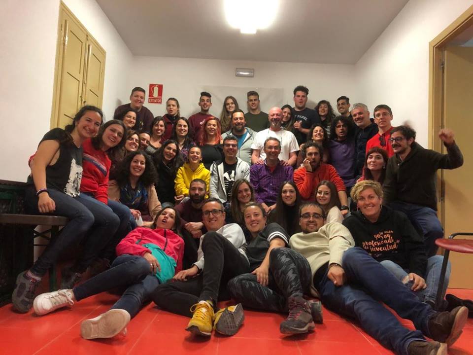laboratorikhora's tweet photo. El pasado fin de semana el @KHORA_Colectivo hemos estado en el #JardínPirata2019 de @RedEstCF! Un gran encuentro de bienvenidas y despedidas, trabajo duro y sinergia a tope!
Hemos venido con las pilas cargadas de buenas energías!🔋
https://t.co/IbAAcTJKEG
#participacionjuvenil https://t.co/cWKT52RhKl