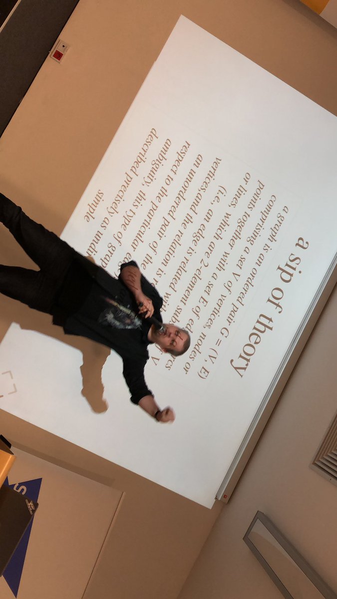 TechKlubKielce's tweet photo. @j_palka na #TechKlub „To nie jest tak, ze ludzie nie lubią matematyki, Oni po prostu mieli kiepskich nauczycieli” https://t.co/DeIVwGRAZd