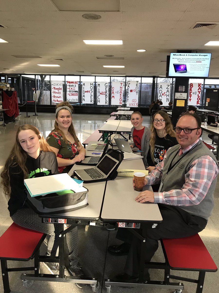 HNInteractClub's tweet photo. The Huntington North High School Rotary Interact Service Club is sponsoring a mayoral debate for the upcoming primary. Republican candidates Brooks Fetters and Larry Buzzard will answer questions in the HNHS auditorium on 4/18 beginning at 7:00 p.m. https://t.co/tpPPCfmmF7