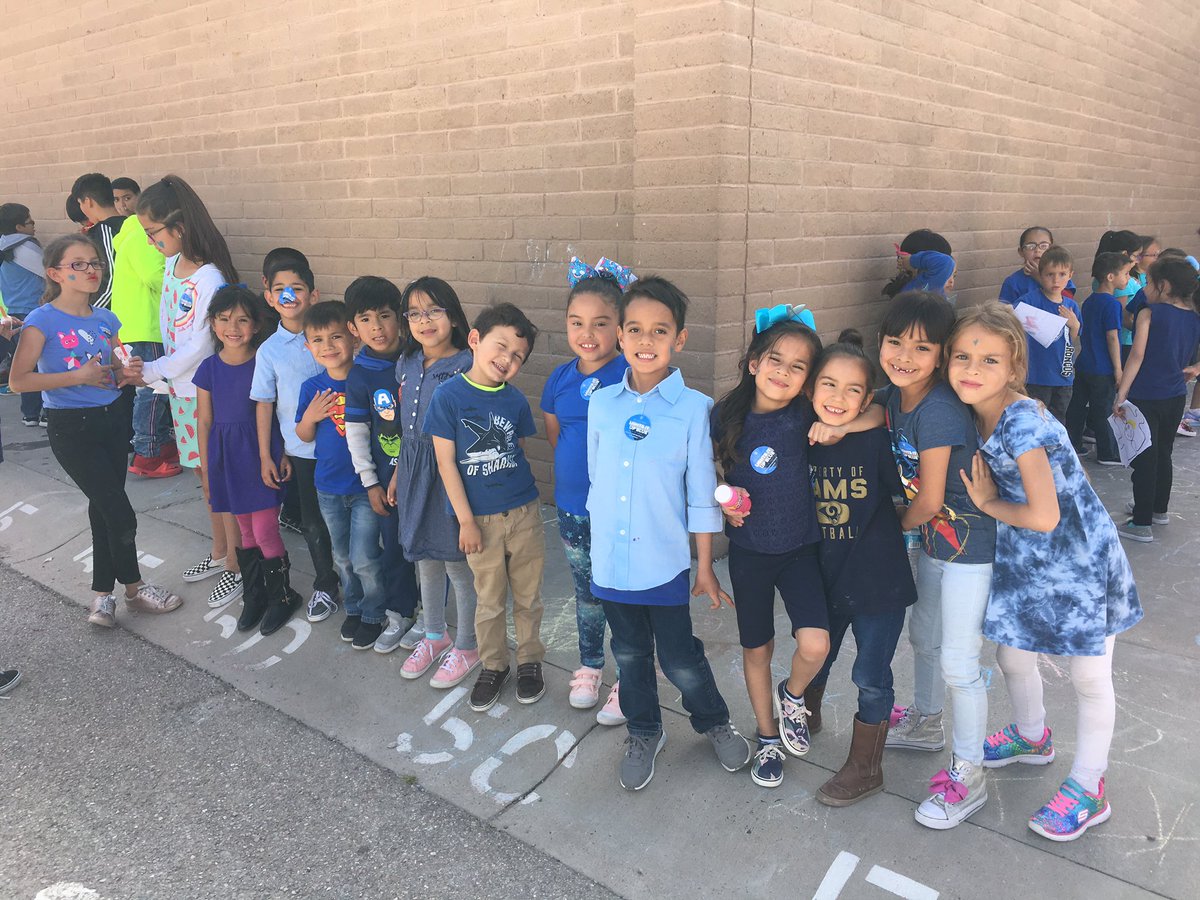 RiveraDual's tweet photo. Autism Awareness Day! @RangersRivera https://t.co/yfxQoMpmnh