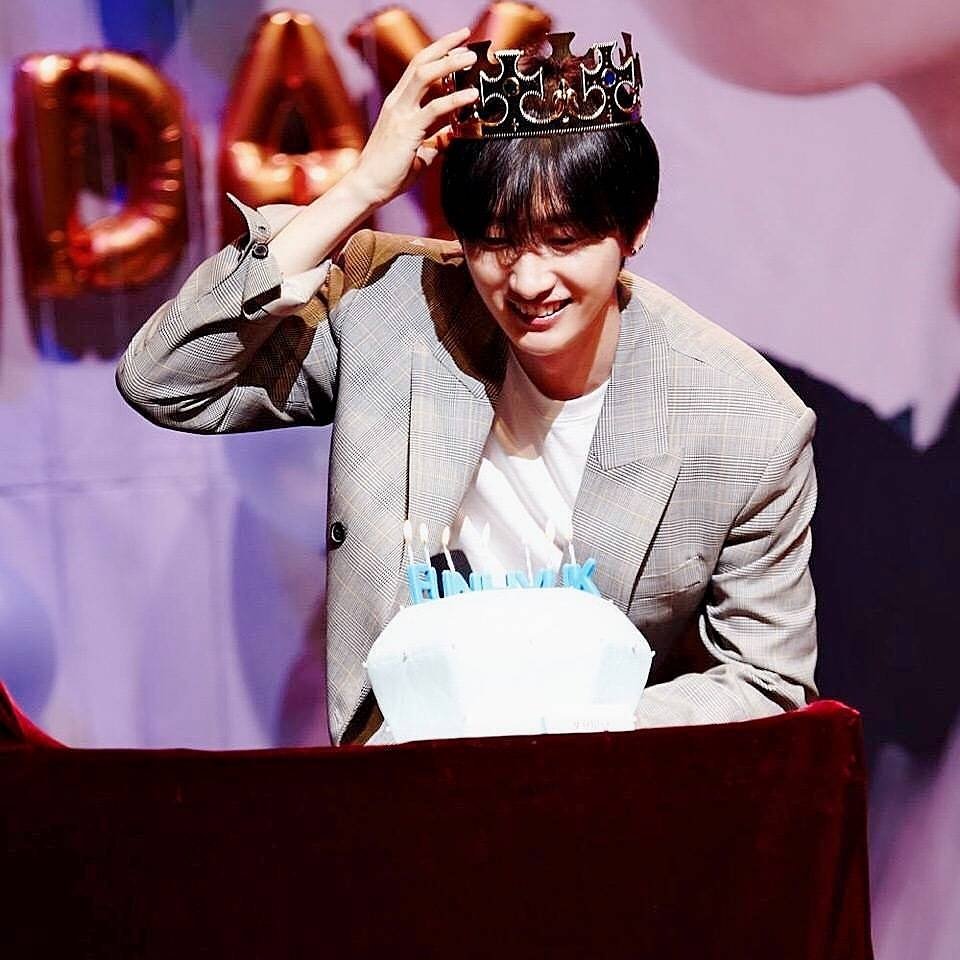 Lile_ELF's tweet photo. #HappyEunhyukDay My dear oppa,happy birthday! https://t.co/RPhfCwMBCg