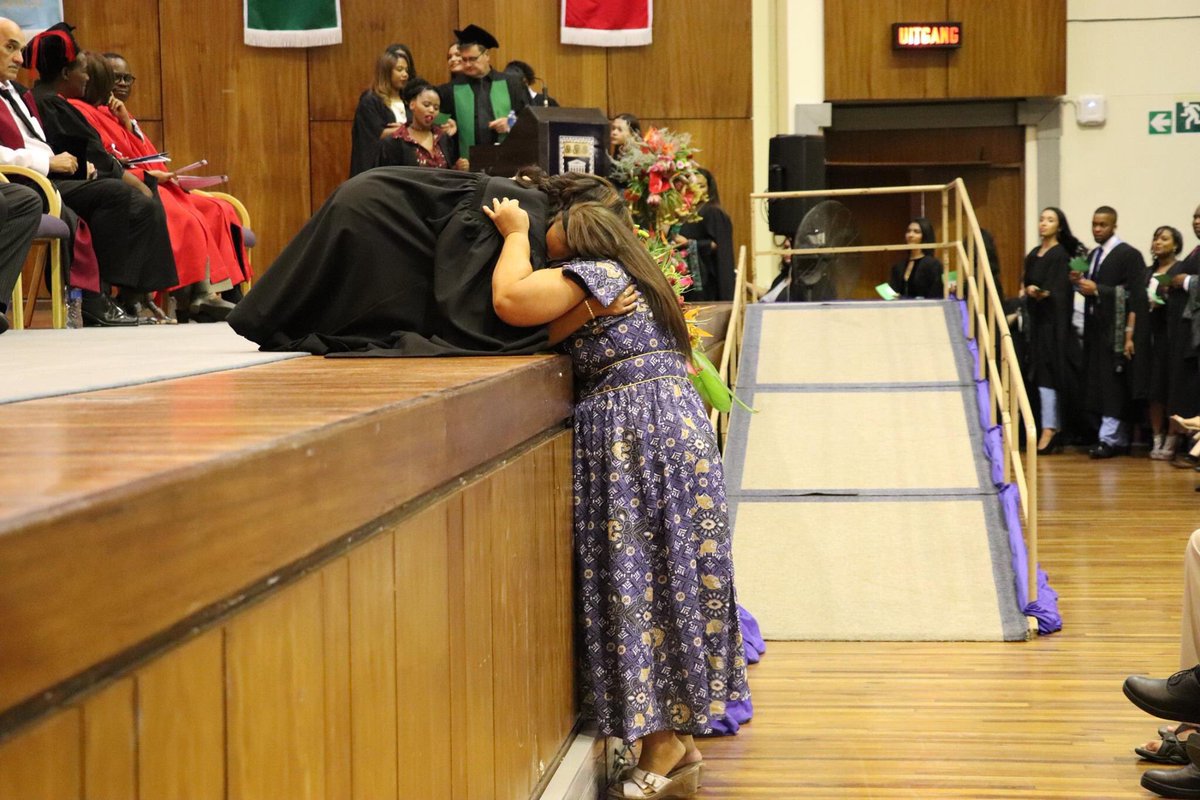 April Graduations commenced at the University Of The Western Cape And here are some touching moments from today 😭❤️ Congratulations to all the graduates! the hardwork and Sleepless nights paid off✊🏾✊🏾 Aluta Continua