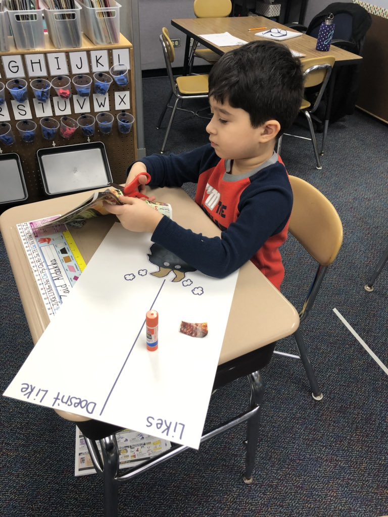 MrsKeoughsClass's tweet image. Are you a terrible eater? Gregory the goat is!! Finding and categorizing items that Gregory would like to eat and things that make him go blahhh!! #problemsolution #categorizing #buildingmeaningbasedontext #finemotorskills #texttalk #GregorytheTerribleeater @WindsorWildcats