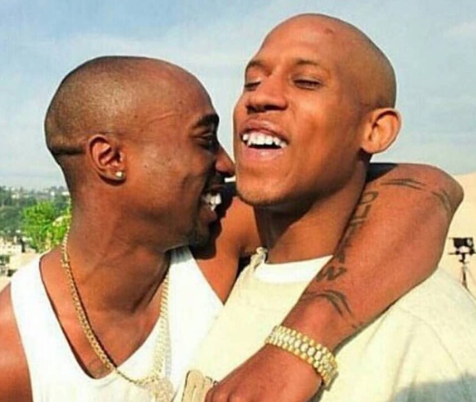 TheOGLegacy's tweet photo. Birthday shout out to Hussein Fatal of the Outlawz. Unfortunately he passed away in a car crash in 2015 Whats your fav song/verse by Fatal?
#OGLegacy #fatalhussein  #outlawzimmortal #hiphop #inthelineoffire #HusseinFatal #ripfatalhussein #ripfatal #o4l #outlawz #riphusseinfatal https://t.co/AeNCVcaATr
