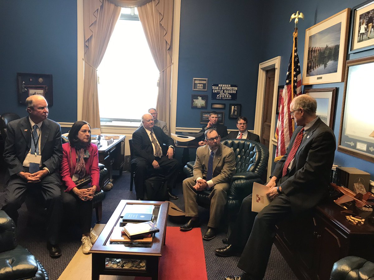 txcattlefeeders's tweet photo. Discussing international trade, fake meat labeling, Farm Bill funding and implementation with @ConawayTX11. @TSCRA signage on point. #legcon19 #BootsOnTheHill https://t.co/hdMSzF1PAJ