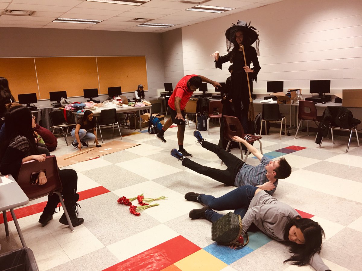 Colleen Farrell tweet media