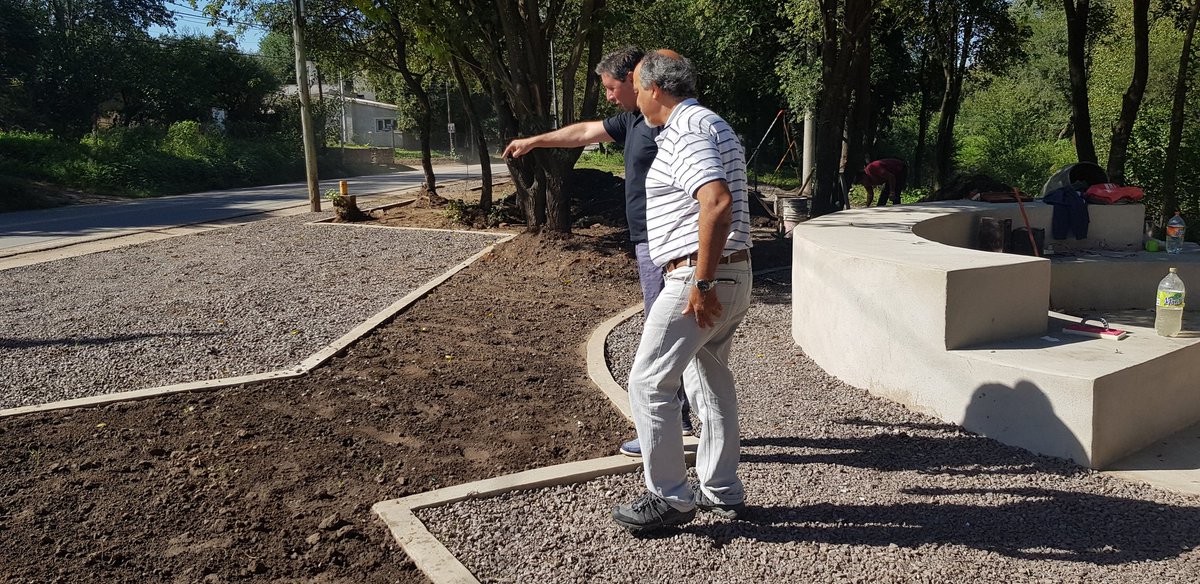 danielsalibi's tweet photo. Continúan las obras del Plan de ejecución y remodelación de #Plazas 🤹♂️ ▶️Se trabaja en la nueva Plaza para Mendiolaza Golf ▶️Se dió comienzo a los trabajos en la plaza de barrio Los Cigarrales ✔Ambos espacios diseñados en conjunto con las #ComisionesVecinales https://t.co/ebdrUWGAws