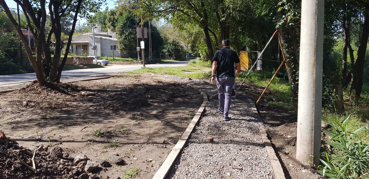danielsalibi's tweet photo. Continúan las obras del Plan de ejecución y remodelación de #Plazas 🤹♂️ ▶️Se trabaja en la nueva Plaza para Mendiolaza Golf ▶️Se dió comienzo a los trabajos en la plaza de barrio Los Cigarrales ✔Ambos espacios diseñados en conjunto con las #ComisionesVecinales https://t.co/ebdrUWGAws
