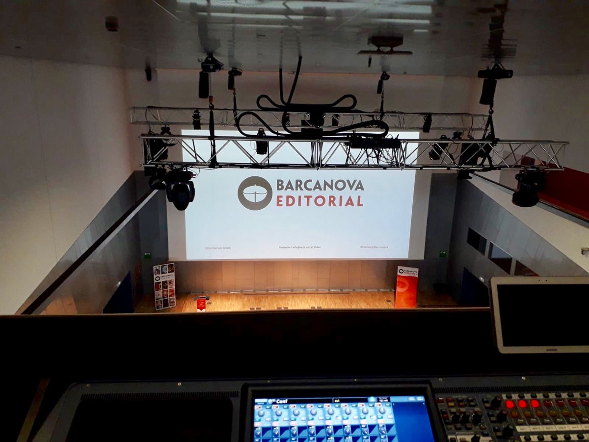 ANS_Poblenou's tweet photo. Felicitacions!!RT @EDBARCANOVA: Arranquem motors a la Primera Trobada “Un món per aprendre”, a l’auditori del @dissenyhub #Barcelona! #monperaprendre #docència #innovació #Barcanova https://t.co/e1BMyeQPhD