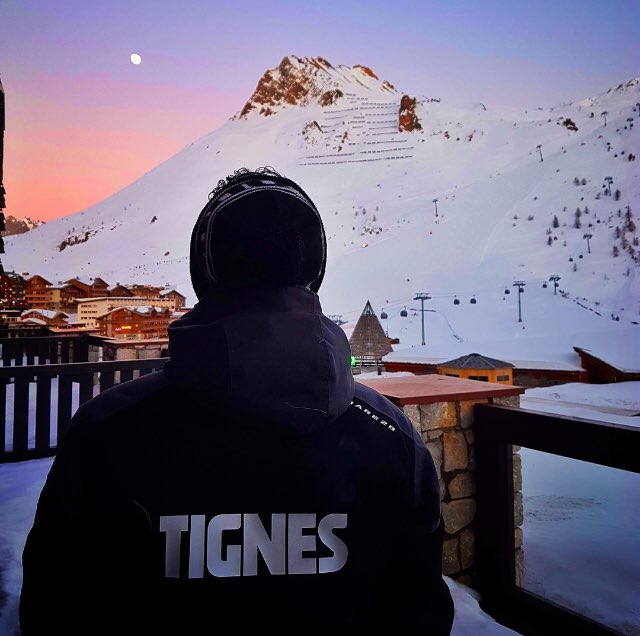 JonasBenAhmed's tweet photo. En espérant te revoir très vite, sans ton manteau tout blanc! 

Merci pour tout...! ✨

#tignes #savoie #merci #pride #montagne #alpes #souvenirs #levédelune https://t.co/5RnpGRb65Q