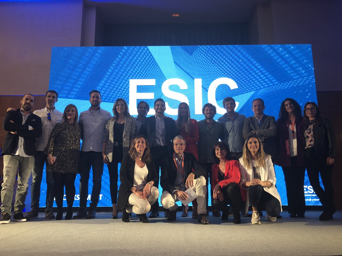 ESIC_University's tweet photo. Ayer en @ESICMalaga exploramos todas las posibilidades de #innovación en el #MarketingDigital. ¡Gracias a todos los que nos acompañásteis en el #ESICMKsummit ! Fue un placer intercambiar conocimientos y experiencias con grandes profesionales del sector #ESIC #marketing https://t.co/8zEU4Sp2gH