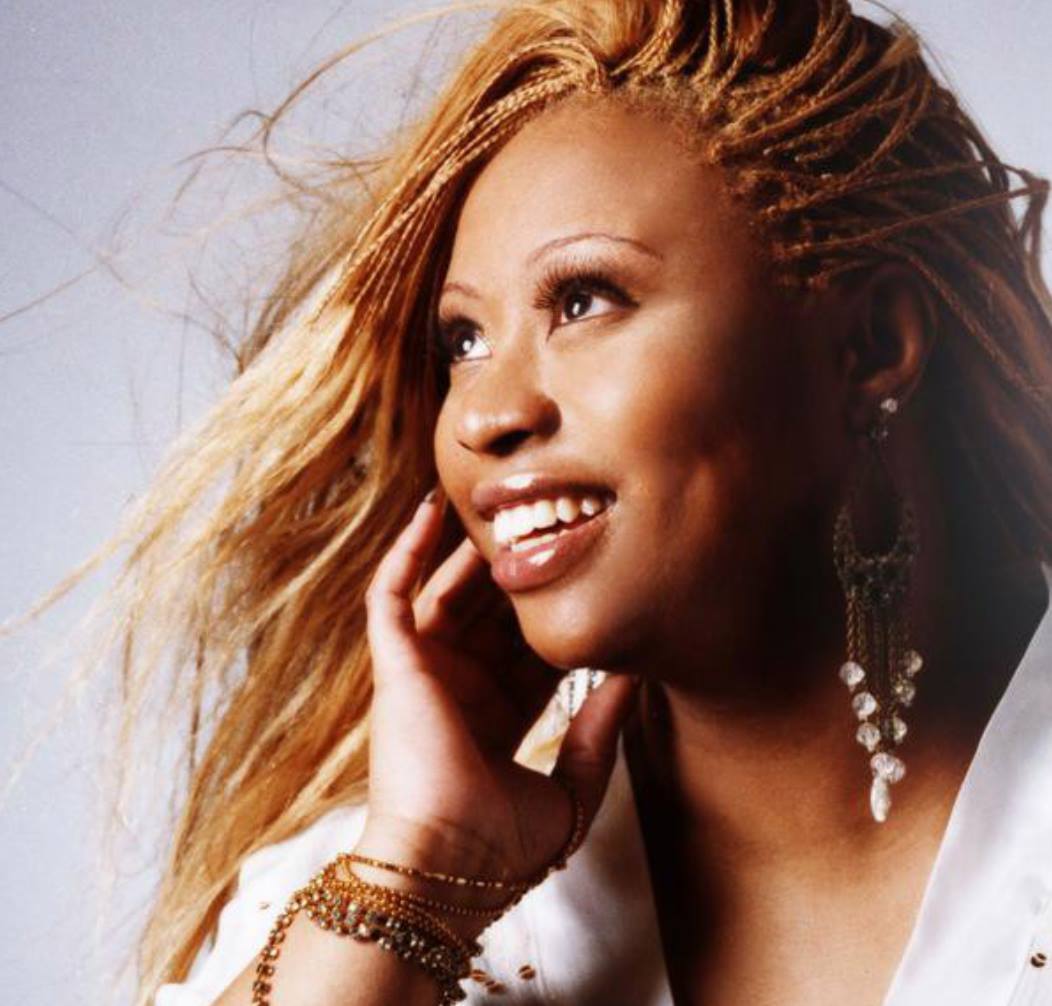 toddedwards3000's tweet photo. I am heartbroken to hear the amazingly talented Kim English has sadly passed away, she was an iconic voice in House Music and a key member of the @NERVOUSRECORDS family. I was blessed to be able to write the song 'Tomorrow' for her. Let her spirit continue to shine bright, RIP x https://t.co/2XSfHuexlQ