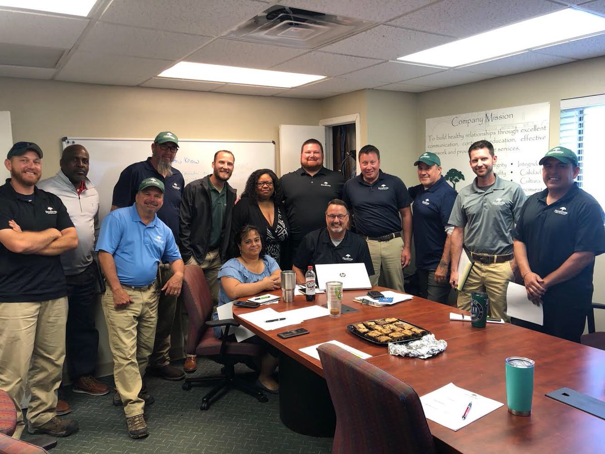 FieldstoneLS's tweet photo. Today calls for a celebration! Happy Birthday Bill Ten Eyck, Fieldstone’s General Manager! 🎉🎂
.
.
#FieldstoneLandscapeServices #FieldstoneTeam #FieldstoneFamily #DreamTeam https://t.co/yotY0e1eGe