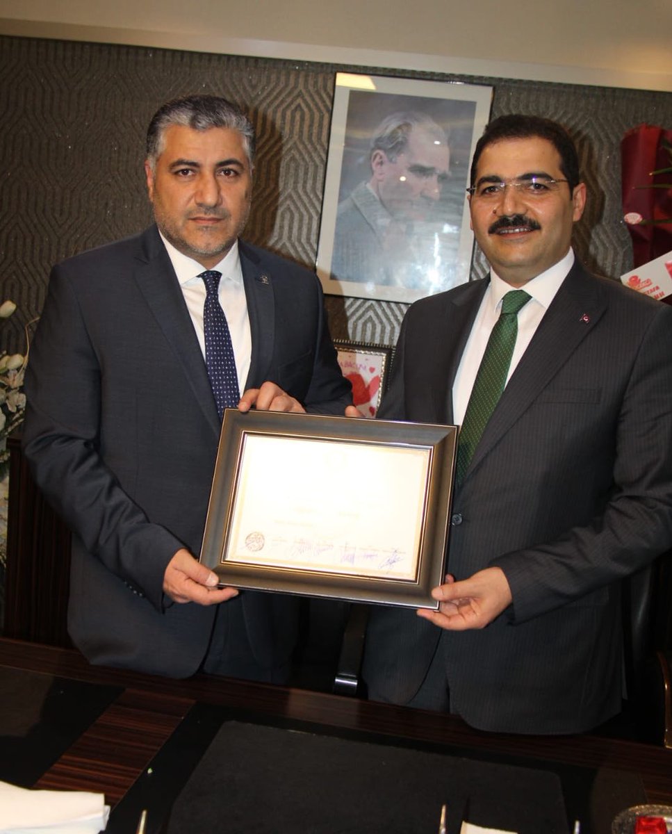 mcanpolatnet's tweet photo. Bizden destek ve dualarını hiçbir zaman esirgemeyen, teveccüh gösterip bizlere hayırlı olsuna gelen kıymetli Haliliyelilere teşekkür ederim.

Söz verdik hep birlikte çok çalışacağız. 

Kazanan Haliliye olacak.

@RT_Erdogan @mehmetozhaseki 
@byildiz63 @zabeyazgul https://t.co/6kWGGrxBSA