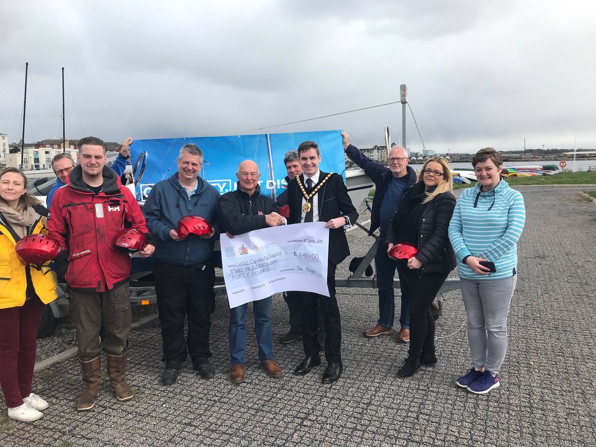 CapabilitySail's tweet photo. A huge THANK YOU to the LORD Mayor  @Leightonrowland @VOGCouncil for presenting us with a grant cheque for the purchase of these great helmets today! 🙏#sailing #MoreThanSailing #capabilitynotdisability https://t.co/LrsDGeXXcE