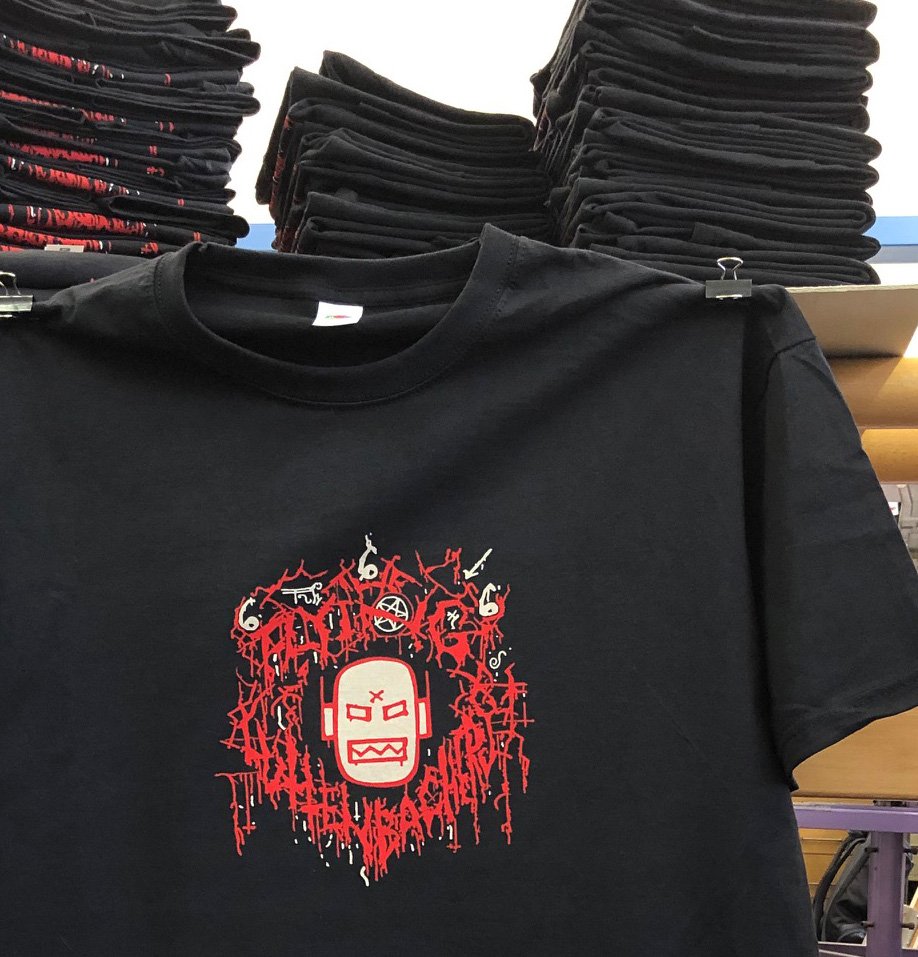 ugEXPLODE's tweet image. the shirts are ready in hannover. that&apos;s an XL, btw. ha ha ah. you yanks will get yours in may. your LPs also. #theflyingluttenbachers
