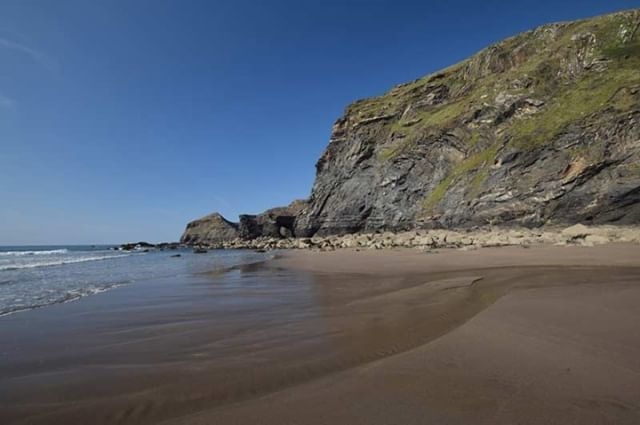 GreatCornishHol's tweet photo. With many families breaking up for Easter this weekend, there’s still chance to book a last minute break in Cornwall. Click the link in our bio to view our Easter availability. #easter #easterholidays #lastminutebreak #cornwall #cornisheaster #cornishget… https://t.co/H7ku2hxNLC https://t.co/IKSTIFcA4B