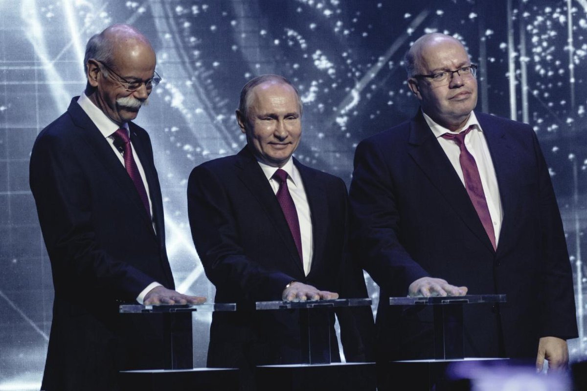 minpromtorg_rus's tweet photo. В индустриальном парке «Есипово» открылся завод по производству легковых автомобилей «Mercedes-Benz Московия»: https://t.co/Mi7QxkqDJS
#Mercedes https://t.co/YmtZkFo2zw