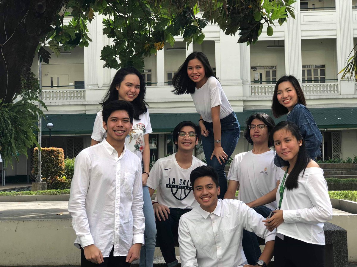 kaparceo_'s tweet photo. PROVERBABES - the coffee-infused team who never fails to complete paper after paper after business case requirements. I appreciate you, fam! #teamdrawing #whatearlysubmission https://t.co/wOuB4Wx3cA