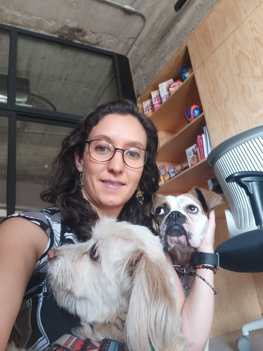 gapalfaro's tweet photo. Se agradece tanto.... #lovepetfriendlyoffice #porquemilenial https://t.co/DvlVuKKdr1