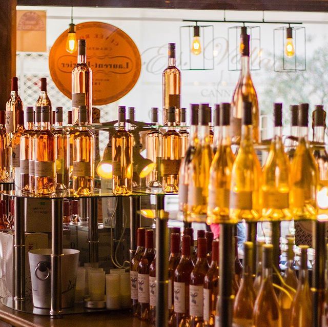 cuisinecannoise's tweet photo. Les rosés s'illustrent à la Cave Vallauri #vinrose  #cuisineprovençale ##frenchriviera #instafood #healthy #foodie #yummy #delicious #dinner #santedanslassiette #photoculinaire #photofood #foodphoto #clubcuisine #cuisinefestive #locavore #cannesisyours https://t.co/rhQiZaKstV