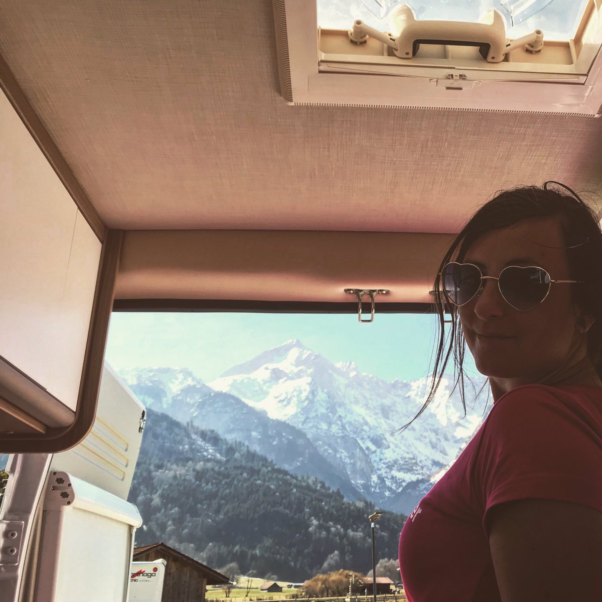 BornBackpacker's tweet photo. • Do you like that view? 
• Os gustan las vistas?
*
*
*
#bornbackpacker #viajandoporelmundo #viajando #travellifestyle #travellife #viajeros #campervan #camper #camperlife #camperlifestyle #ontheroad #vanlife #travelblogger #travelblog #nature #montañas #mountains #naturaleza https://t.co/kMbBpry7e0