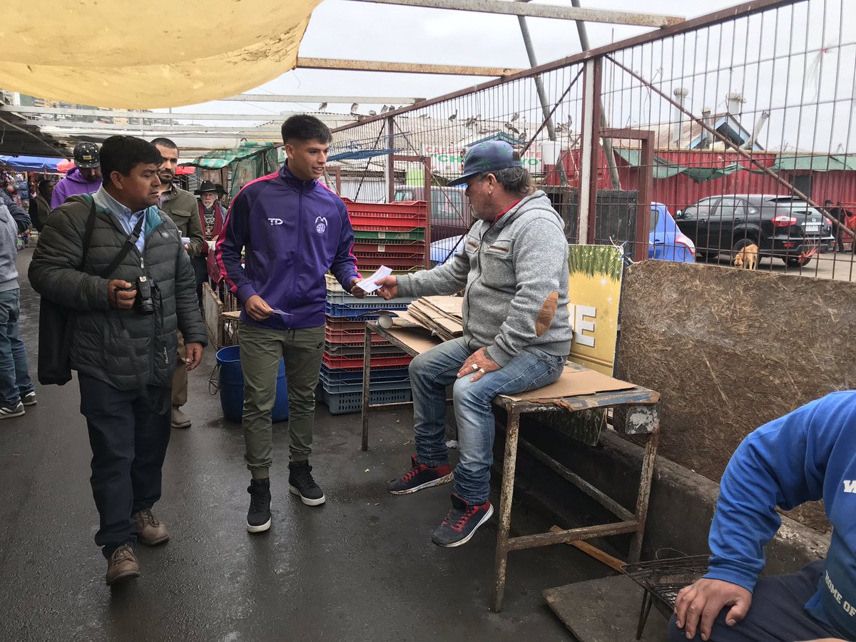 Plantel de San Antonio Unido visitó la caleta de pescadores, donde compartieron con los sanantoninos en la previa del duelo ante General Velásquez. Bonita iniciativa de la nueva directiva lila.