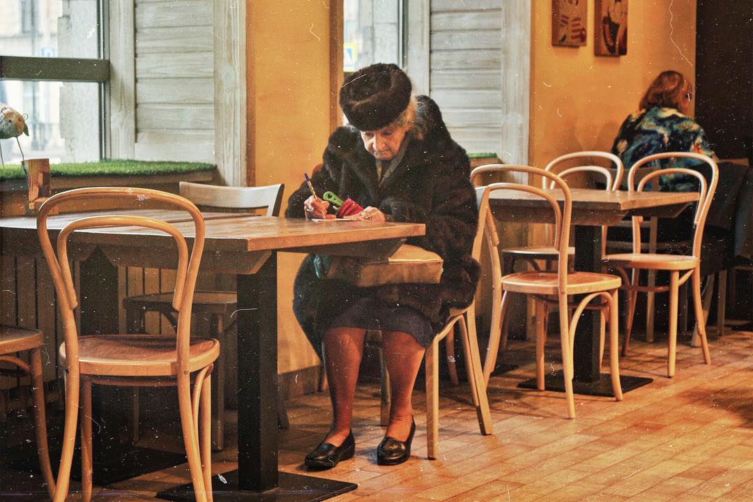 Wild_SPb's tweet photo. Трогательный фотопроект о пожилых петербуржцах.

Автор: Oldpeoplespb (в Instagram) https://t.co/KXC60Wwr8C