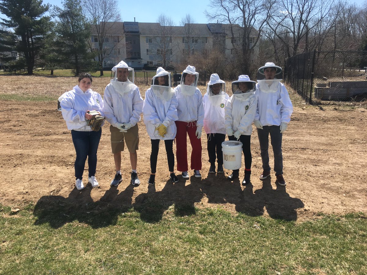 RCNJBeekeeping's tweet photo. It was a beautiful day for our first hive visit with the club of the spring semester! #RamapoBeekeeping #SpringHasSprung https://t.co/DCcEOVA62V