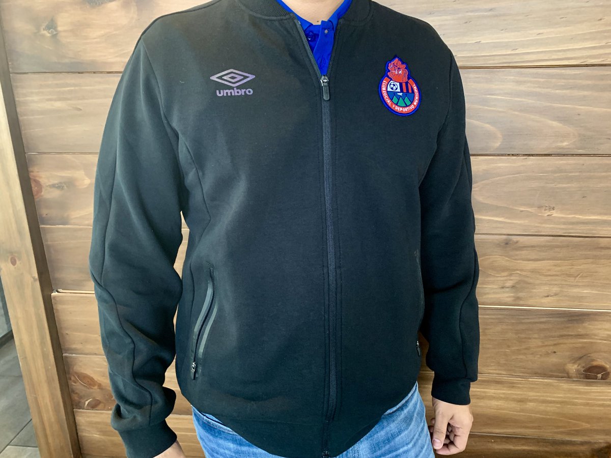 prarriaza's tweet photo. 👉🏼👉🏼 ¿Quieres ganarte la chumpa exclusiva de @Rojos_Municipal? Desbloquearé el sorteo después de alcanzar los 1,500 seguidores en esta cuenta. ¡Pilas! 

#DaleRojo 🔴🔵

*No estará a la venta* https://t.co/mTTGz95PlB