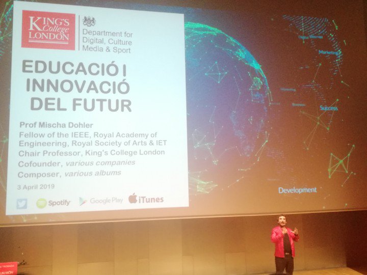 ANS_Poblenou's tweet photo. Gràcies Mischa Dobler!! Visionari: en un món actual amb màquines intel.ligents, focalitzar l'educació en aspectes humans, creatius, emocionals... https://t.co/OaPzv6gh4H