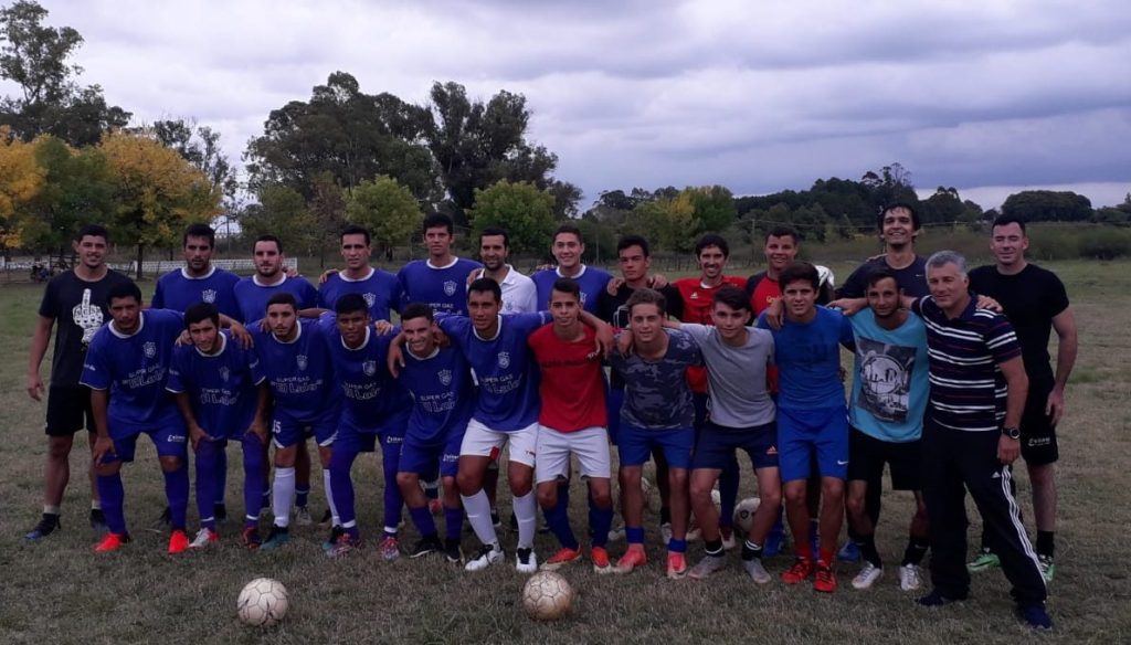 DerrochandoF's tweet photo. #COPAOFI Palpitando las eliminatorias https://t.co/l6mj2Fvowe https://t.co/NZKAIS39ab