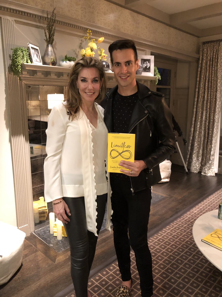 Shoutout to <a href="/heylgo/">Laura Gassner Otting</a> my #WCW whose new book Limitless just debuted this week &amp; is already on the best sellers list! Limitless is full of wisdom about creating your own path &amp; defining success on your terms. Get a copy amzn.to/2FXO4LC 📖 &amp; follow <a href="/heylgo/">Laura Gassner Otting</a> 💛 #WednesdayWisdom