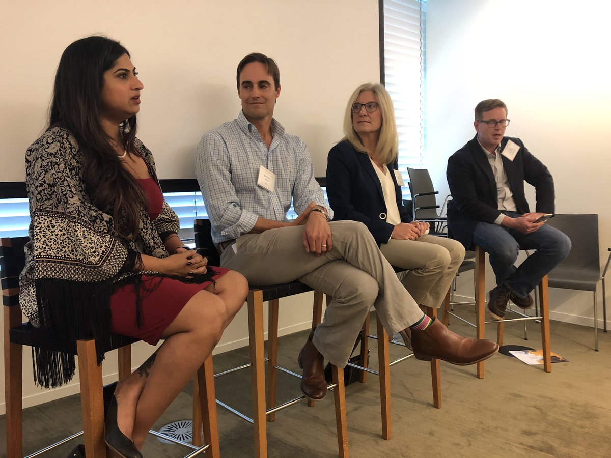 So inspiring to hear about the unique models of generosity that are expanding the definition of philanthropy. The room was crowded w/ #givingcircle partners who further the work of #collectivegiving. #ggs⁠ ⁠ #givingforall #everydaydonor <a href="/Kiva/">kiva.org</a> <a href="/VolunteerMatch/">VolunteerMatch, Powered by Idealist</a> <a href="/MicroMentor/">MicroMentor</a>