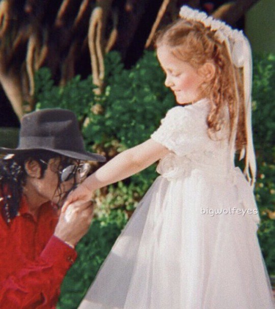 Michael\s baby turns 21 today. Happy Birthday Paris Jackson! We love you 