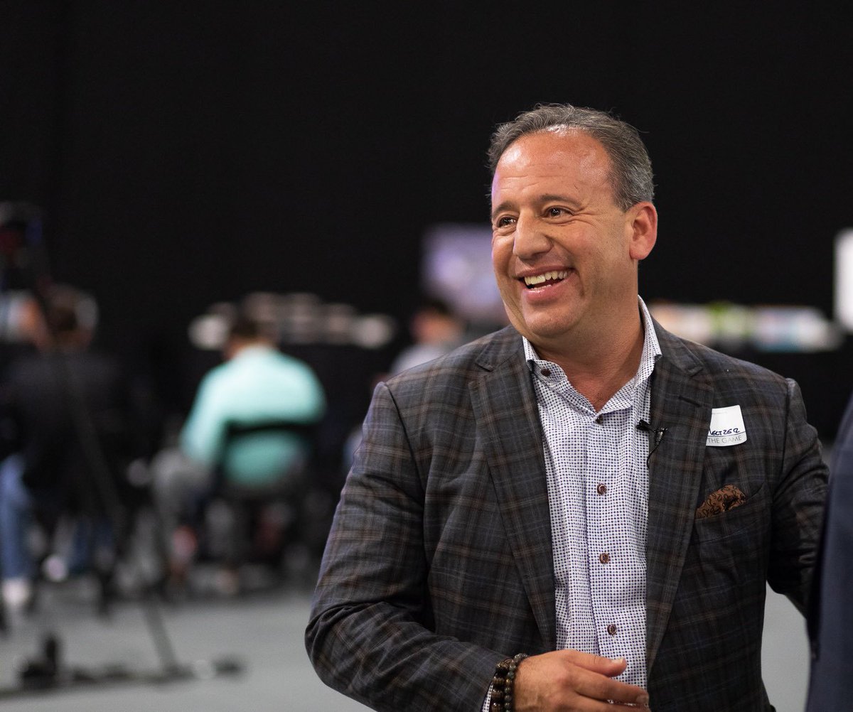 MorrisGrowth's tweet photo. Meet our MGC lunch keynote speaker:  David Meltzer @davidmeltzer 

Every attendee gets a free copy of his best selling book:  "Connected to Goodness"

#morrisgrowthcon2019 https://t.co/aK4tquEM6G https://t.co/cKWe7pqvkb