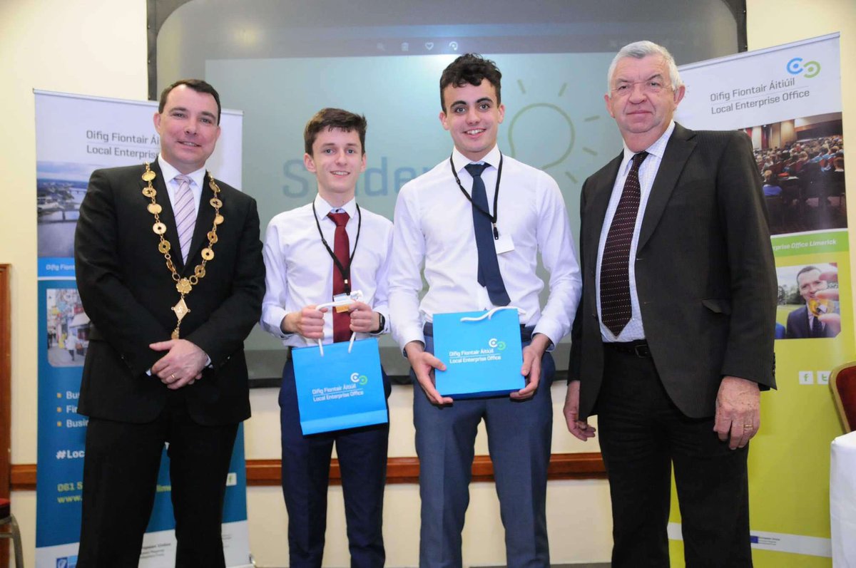 sigigraph's tweet photo. Some of the pictures we managed to track down from last week! @leo_limerick @StudentEntProg https://t.co/3i5xzBG1rx