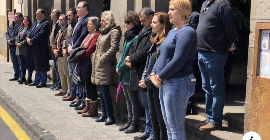 Desgraciadamente hoy hemos tenido que guardar un minuto de silencio por la última víctima de la violencia de género. 
Aquí es donde se deben poner todos los esfuerzos para acabar con esta lacra.
